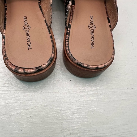 Treasure & Bond Kallie Faux Snakeskin Mules Flats Slides Pink Black Size 7 - Picture 6 of 8